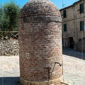 Fontaine romaine à Monteriggioni