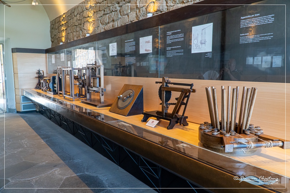 Reproduction de machines diverses de Léonard de Vinci à son musée à Vinci